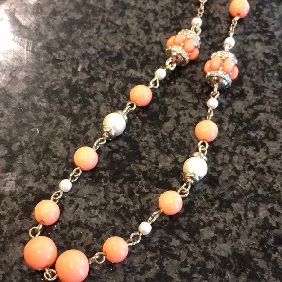 Banana Republic Necklace. - Picture 10 of 11